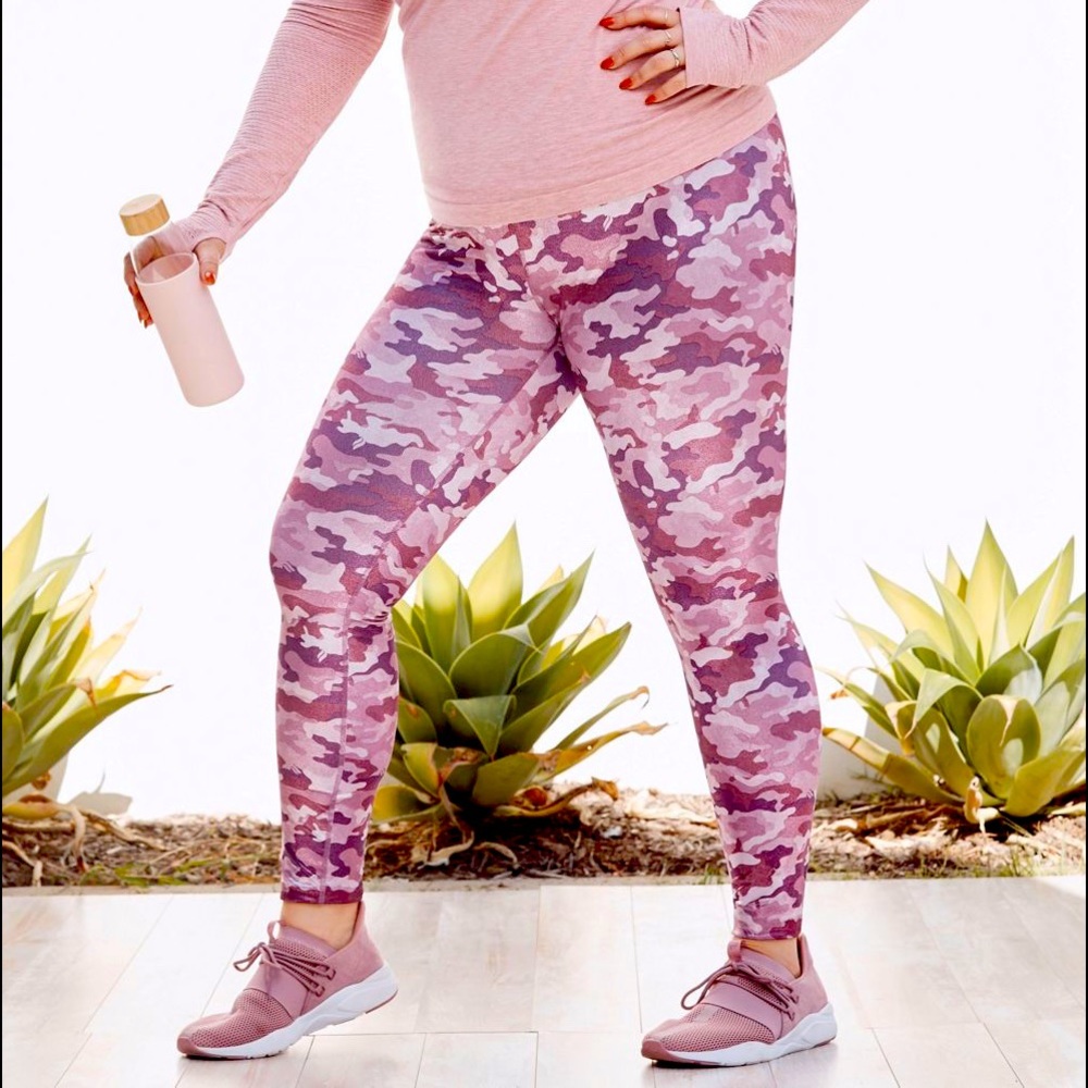 Fabletics Camo leggings